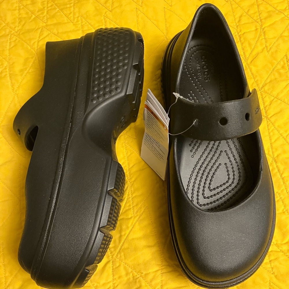 Women’s Croc Stomp Platform Mary Jane Shoes NWT/ Unworn